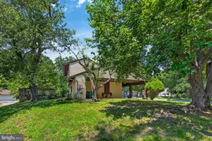 8801 Monmouth Dr, Upper Marlboro, MD 20772 - Photo 3