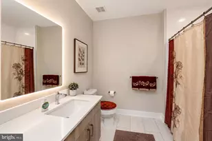 145 Riverhaven Dr, Oxon Hill, MD 20745 - Photo 19