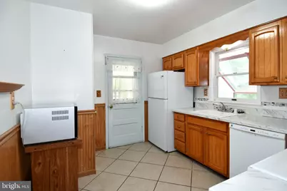 9205 Wellington Court, Lanham, MD 20706 - Photo 11