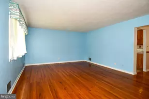 9205 Wellington Ct, Lanham, MD 20706 - Photo 7