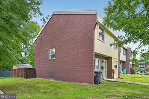 8608 Brae Brooke Dr, Lanham, MD 20706 - Photo 5