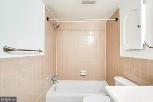 6002 Westchester Park Dr, College Park, MD 20740 - Photo 27