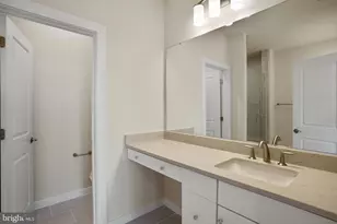 6681 Belcrest Rd, Hyattsville, MD 20782 - Photo 19