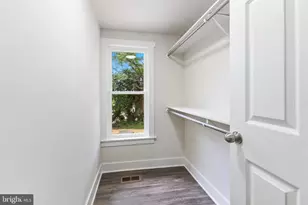 915 Eastern Ave NE, Capitol Heights, MD 20743 - Photo 17