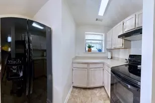 4240 Applegate Ln, Suitland, MD 20746 - Photo 17