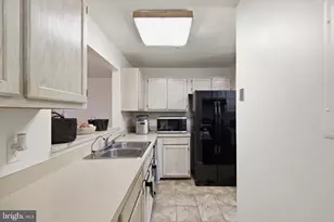 4240 Applegate Ln, Suitland, MD 20746 - Photo 13