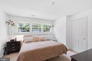 4240 Applegate Ln, Suitland, MD 20746 - Photo 23