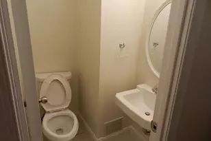 5956 Westchester Park Dr, College Park, MD 20740 - Photo 9
