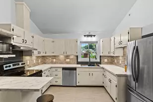 1811 Clayton Dr, Oxon Hill, MD 20745 - Photo 15