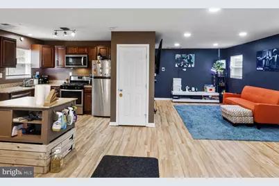414 Carmody Hills Drive, Capitol Heights, MD 20743 - Photo 5