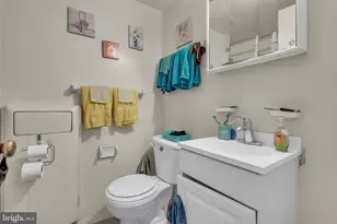 504 Wilson Bridge Dr, Oxon Hill, MD 20745 - Photo 13
