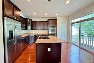 8912 Tower Pl, Lanham, MD 20706 - Photo 11
