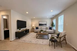 8912 Tower Pl, Lanham, MD 20706 - Photo 5