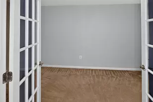 5363 S Center Dr, Greenbelt, MD 20770 - Photo 5