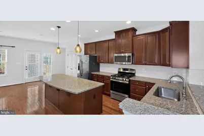 5363 S Center Drive, Greenbelt, MD 20770 - Photo 9