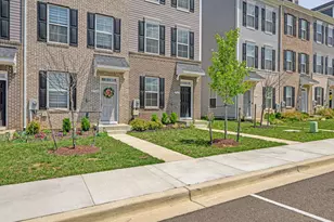 2766 Lanham Hill Cir, Upper Marlboro, MD 20774 - Photo 3