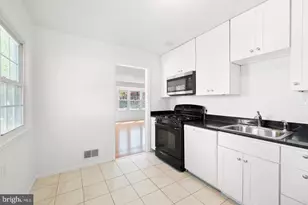 4904 41st Pl, Hyattsville, MD 20781 - Photo 9