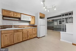 8816 Saunders Ln, Lanham, MD 20706 - Photo 37