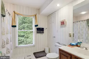 14302 Delcastle Dr, Bowie, MD 20721 - Photo 13
