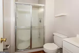 2406 Rosecroft Ct, Oxon Hill, MD 20745 - Photo 23