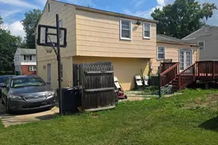 7511 Newberry Ln, Lanham, MD 20706 - Photo 3
