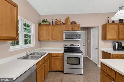 9106 Helmsley Drive, Clinton, MD 20735 - Photo 7
