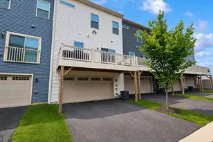 9008 Armstrong Ln, Upper Marlboro, MD 20772 - Photo 33