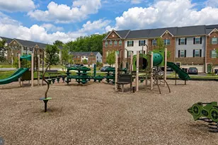 9008 Armstrong Ln, Upper Marlboro, MD 20772 - Photo 35