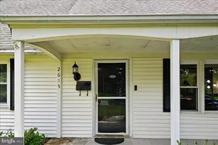 2615 Kennison Ln, Bowie, MD 20715 - Photo 3