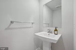 109 Green Branch Rd, Laurel, MD 20708 - Photo 29