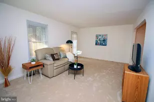 5932 St Moritz Dr, Temple Hills, MD 20748 - Photo 3