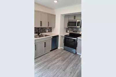 6325 Sunvalley, District Heights, MD 20747 - Photo 13