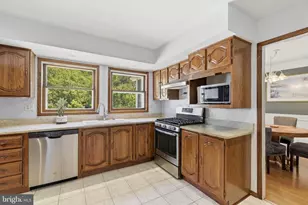 15746 Pointer Ridge Dr, Bowie, MD 20716 - Photo 7