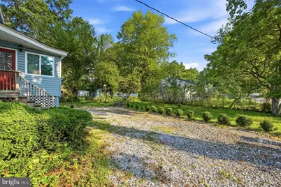 4810 Fox Street, College Park, MD 20740 - Photo 37