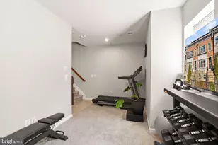 517 Overlook Park Dr, Oxon Hill, MD 20745 - Photo 39