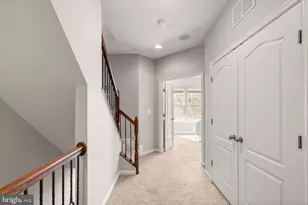 517 Overlook Park Dr, Oxon Hill, MD 20745 - Photo 15