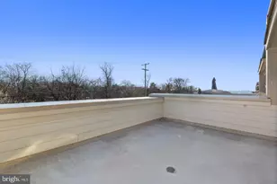 517 Overlook Park Dr, Oxon Hill, MD 20745 - Photo 33