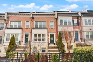517 Overlook Park Dr, Oxon Hill, MD 20745 - Photo 1