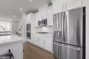 3564 Stella Blue Dr, Hyattsville, MD 20782 - Photo 5