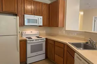 2805 Forest Run Dr, District Heights, MD 20747 - Photo 9