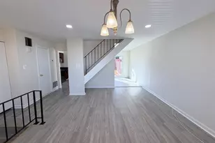 4054 Hanson Oaks Dr, Hyattsville, MD 20784 - Photo 5