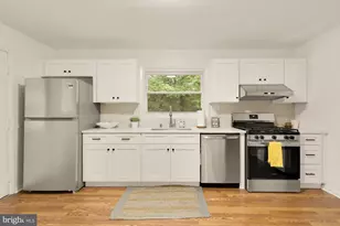 8513 Carrollton Pkwy, Hyattsville, MD 20784 - Photo 15