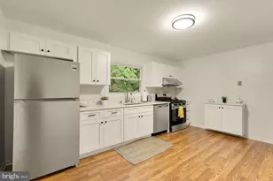 8513 Carrollton Pkwy, Hyattsville, MD 20784 - Photo 17