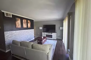 6998 Hanover Pkwy, Greenbelt, MD 20770 - Photo 5