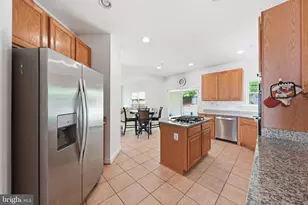 9009 Eldon Dr, Clinton, MD 20735 - Photo 11