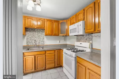 6034 Westchester Park Drive #APT 101, College Park, MD 20740 - Photo 9