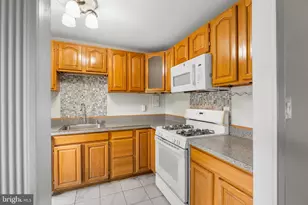 6034 Westchester Park Dr, College Park, MD 20740 - Photo 9