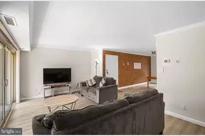 6034 Westchester Park Drive #APT 101, College Park, MD 20740 - Photo 5