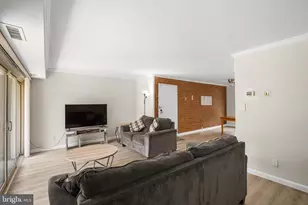 6034 Westchester Park Dr, College Park, MD 20740 - Photo 5