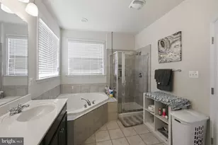 9205 Glenarden Pkwy, Lanham, MD 20706 - Photo 23